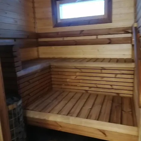 Majoituspalvelu Nurmi Oy Vaelitie 3b Saunallinen アパート ラーヘ