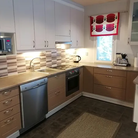 Majoituspalvelu Nurmi Oy Vaelitie 3b Saunallinen * ラーヘ